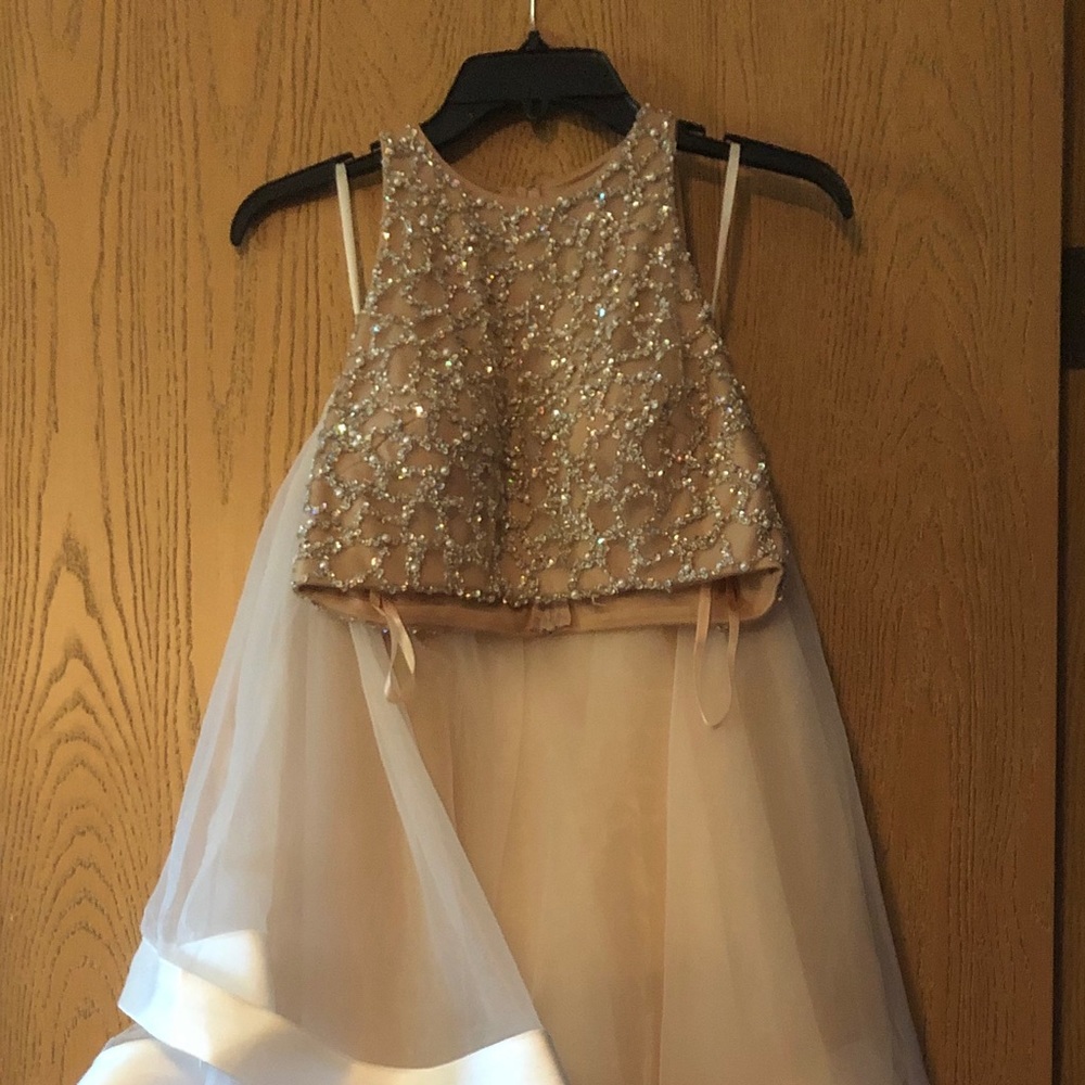 Stunning 2-piece Prom dress